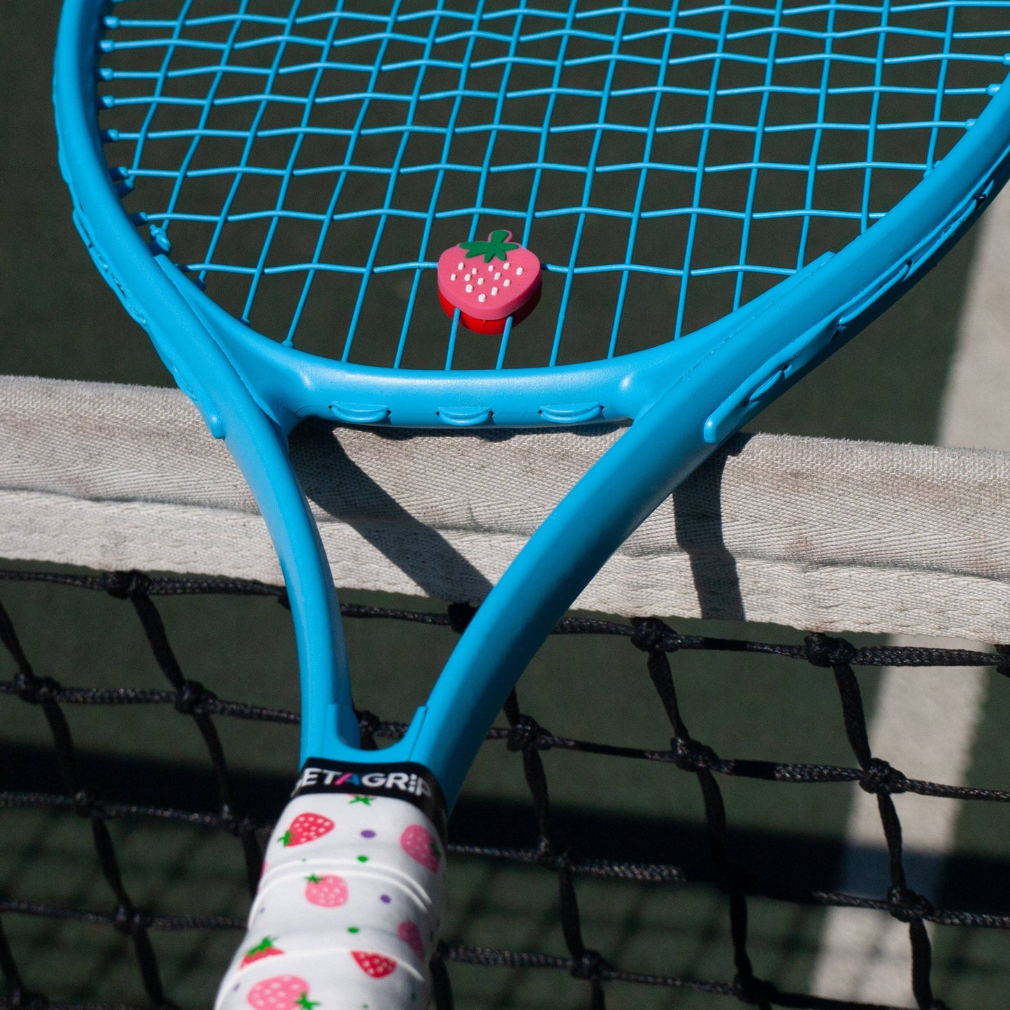 Get A Grip Club - Dämpfer Tennisschläger Erdbeeren & Sahne