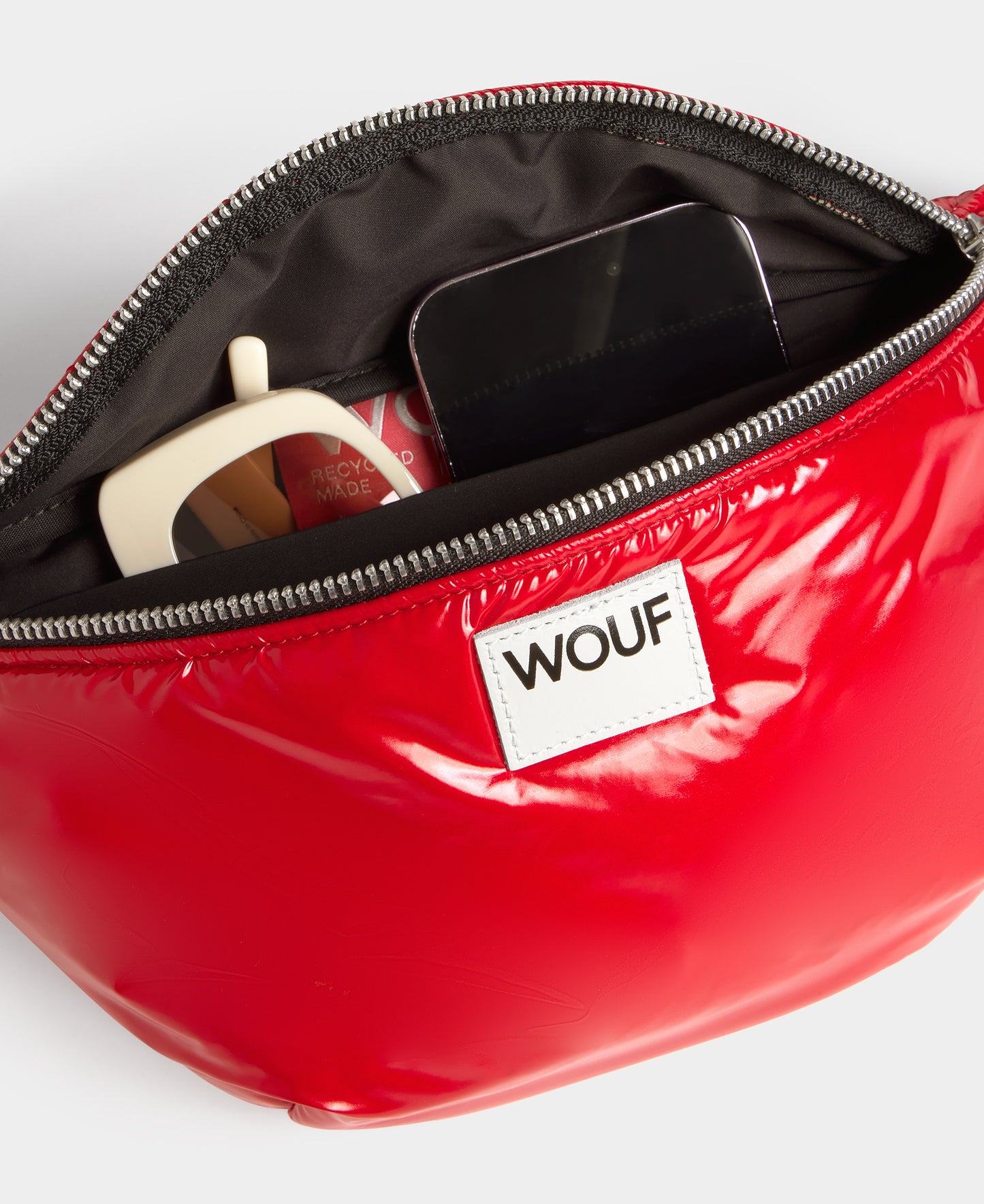 WOUF Glossy Cherry Waist Bag rot
