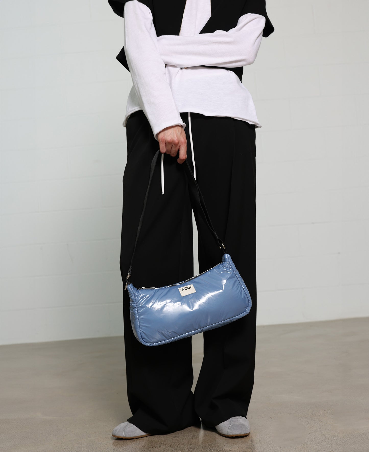 WOUF Glossy Royal Shoulder Bag Blau
