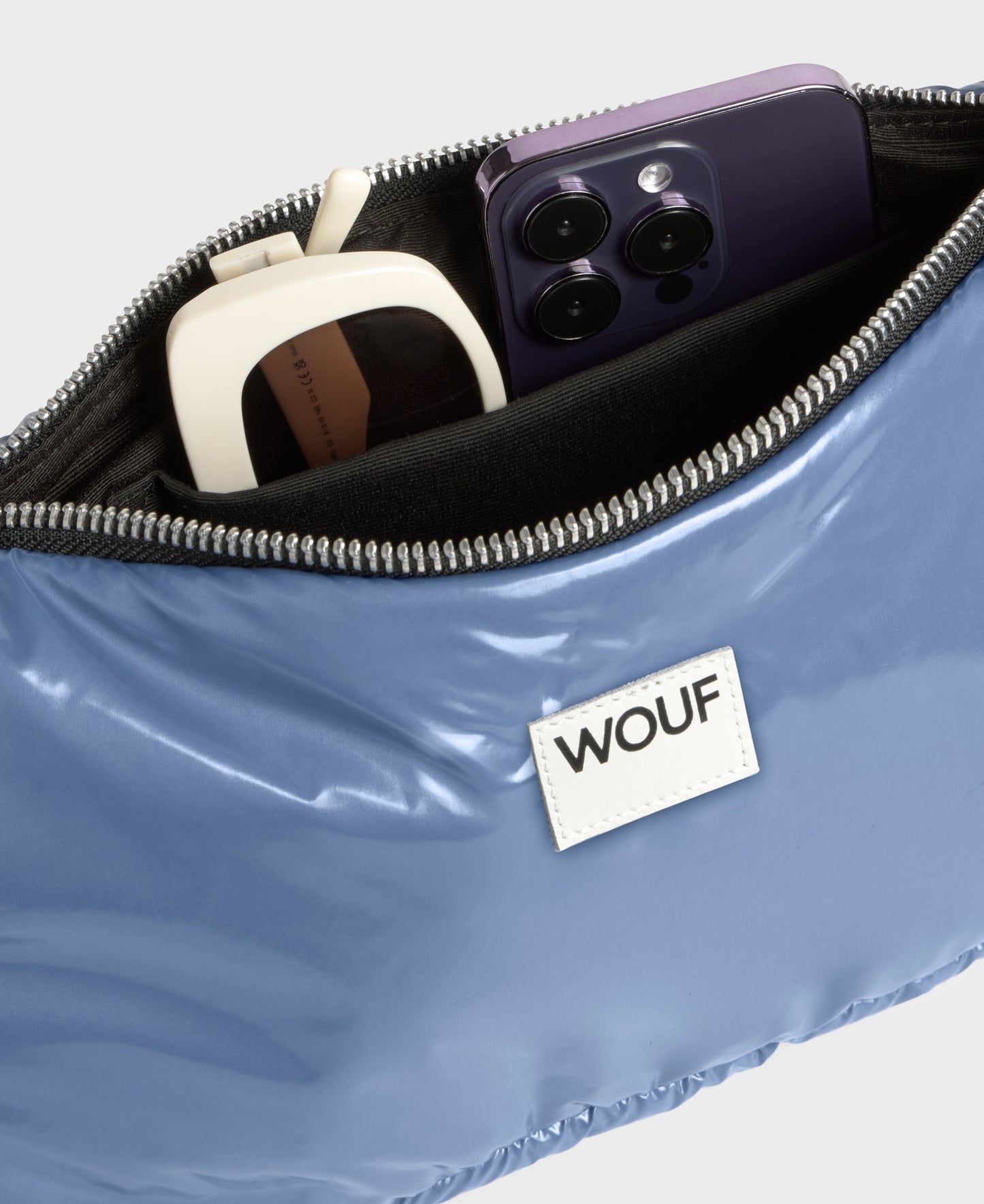 WOUF Glossy Royal Pouch blau