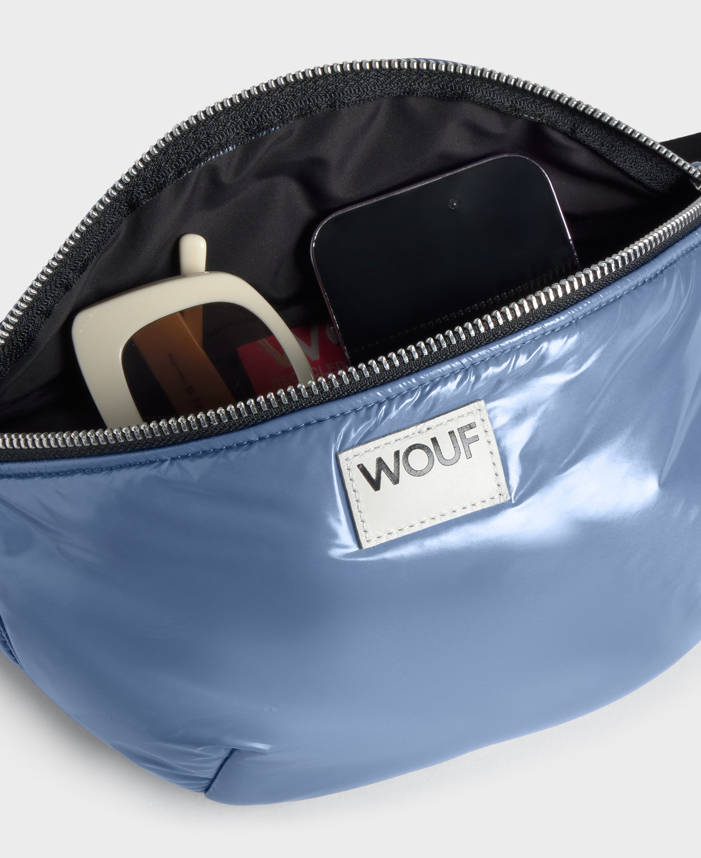 WOUF Glossy Royal Waist Bag Blau