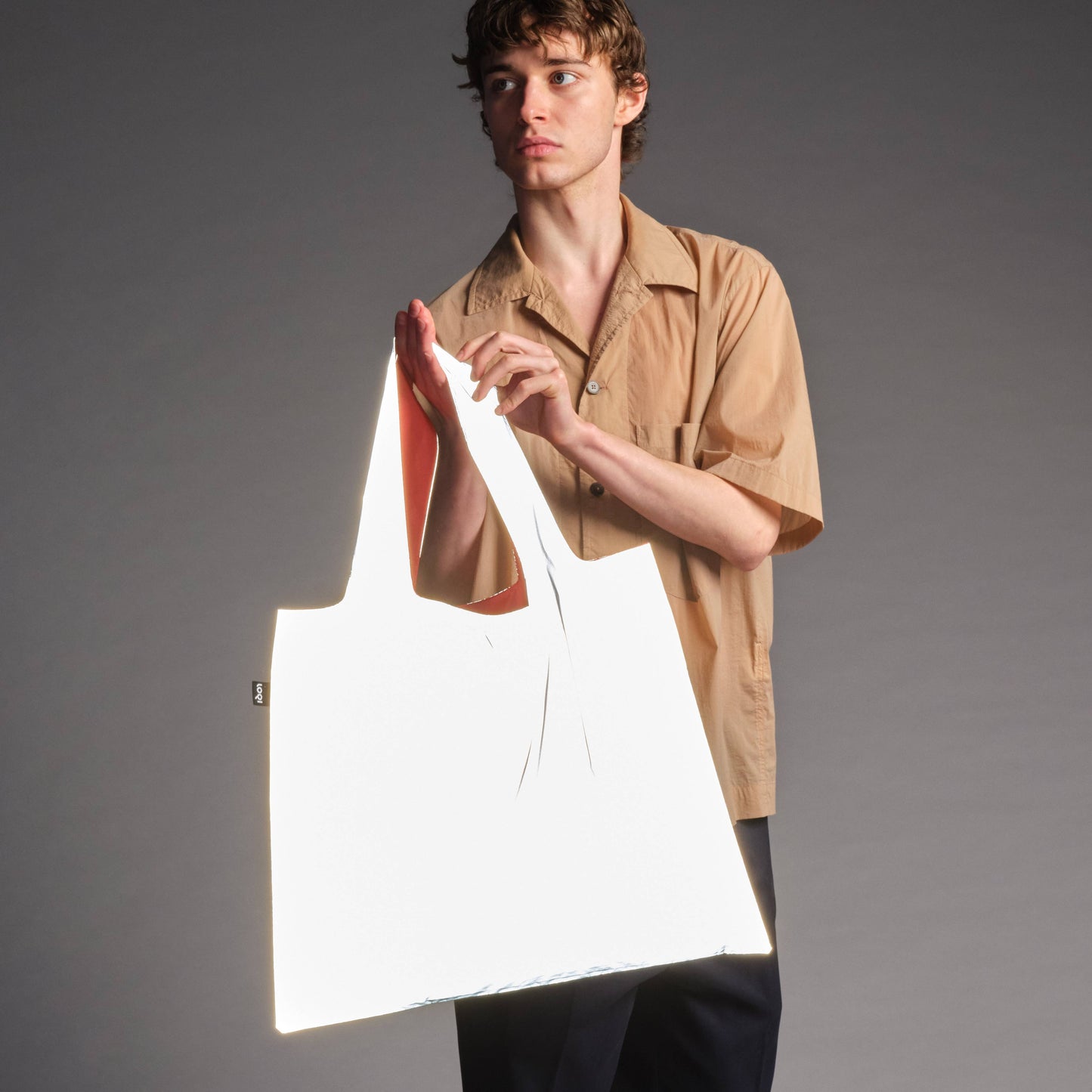 LOQI - REFLEKTIERENDE neonfarbene Tasche in Dunkelorange