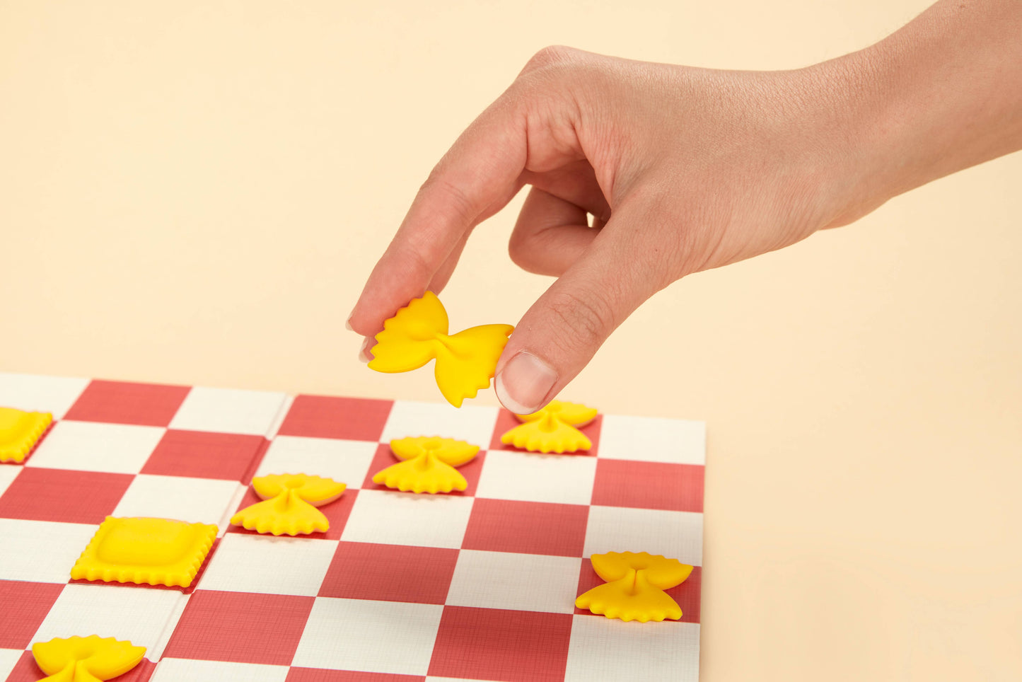Brettspiel Checkeroli - Balvi