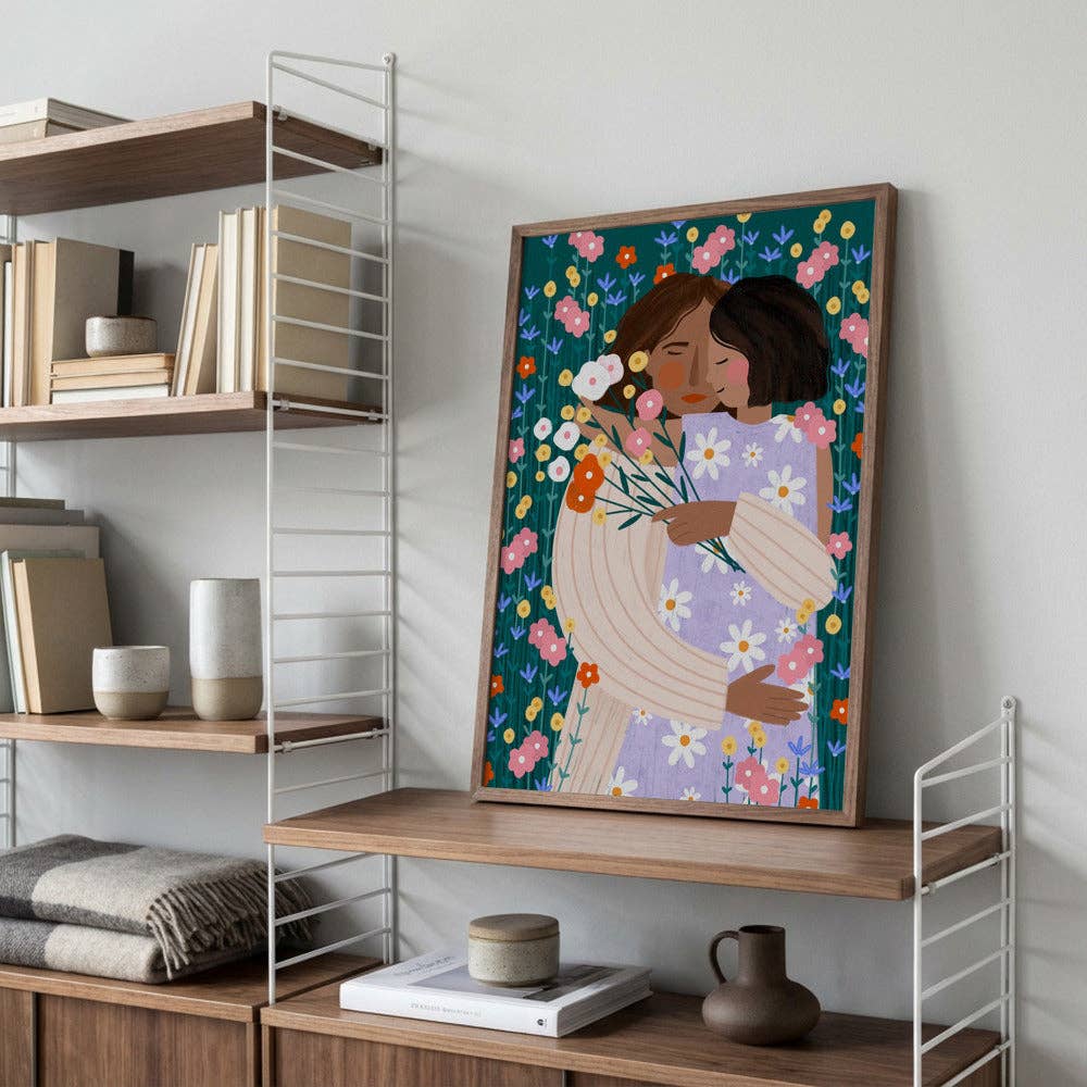 Pictufy - Kunstdruck: Zwei Frauen in floraler Umarmung – malerisch
