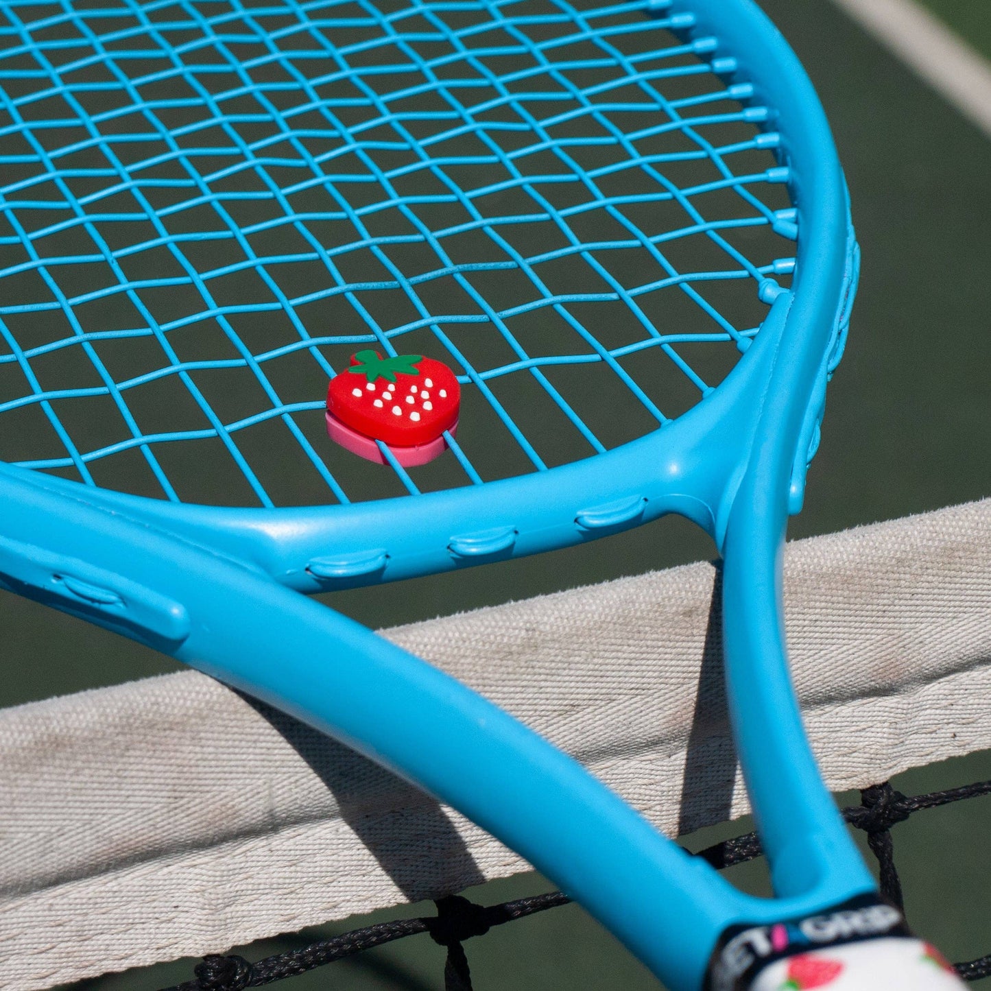 Get A Grip Club - Dämpfer Tennisschläger Erdbeeren & Sahne