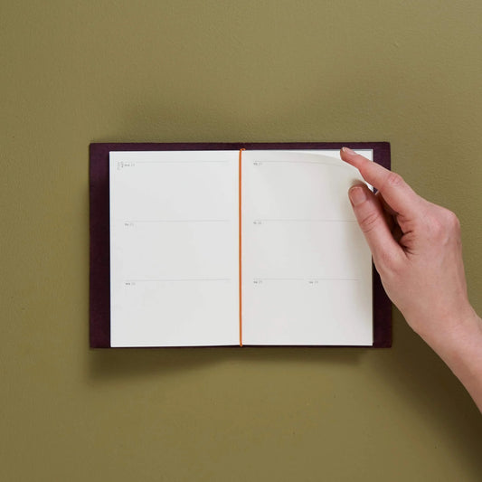 Pocket Kalender 2027 von paper republic - Woche auf 2 Seiten