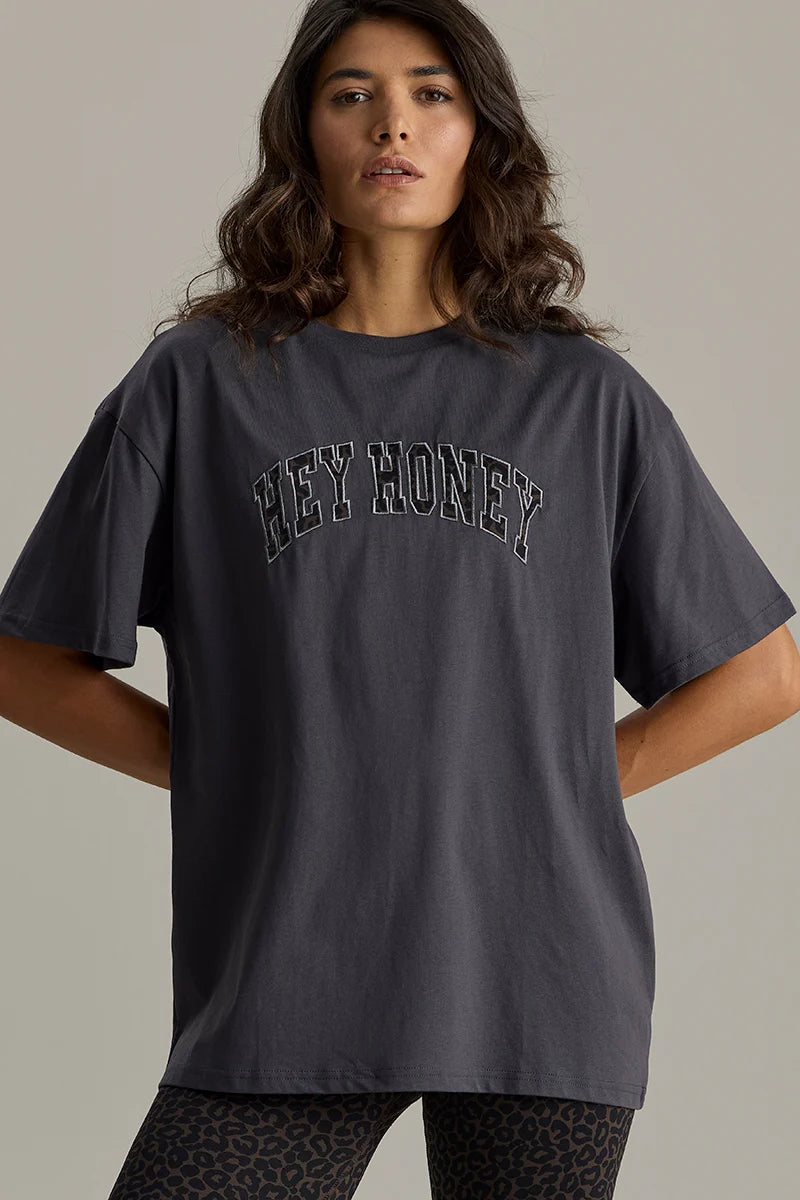 Hey Honey - Oversized T-Shirt Leo Dark Grey