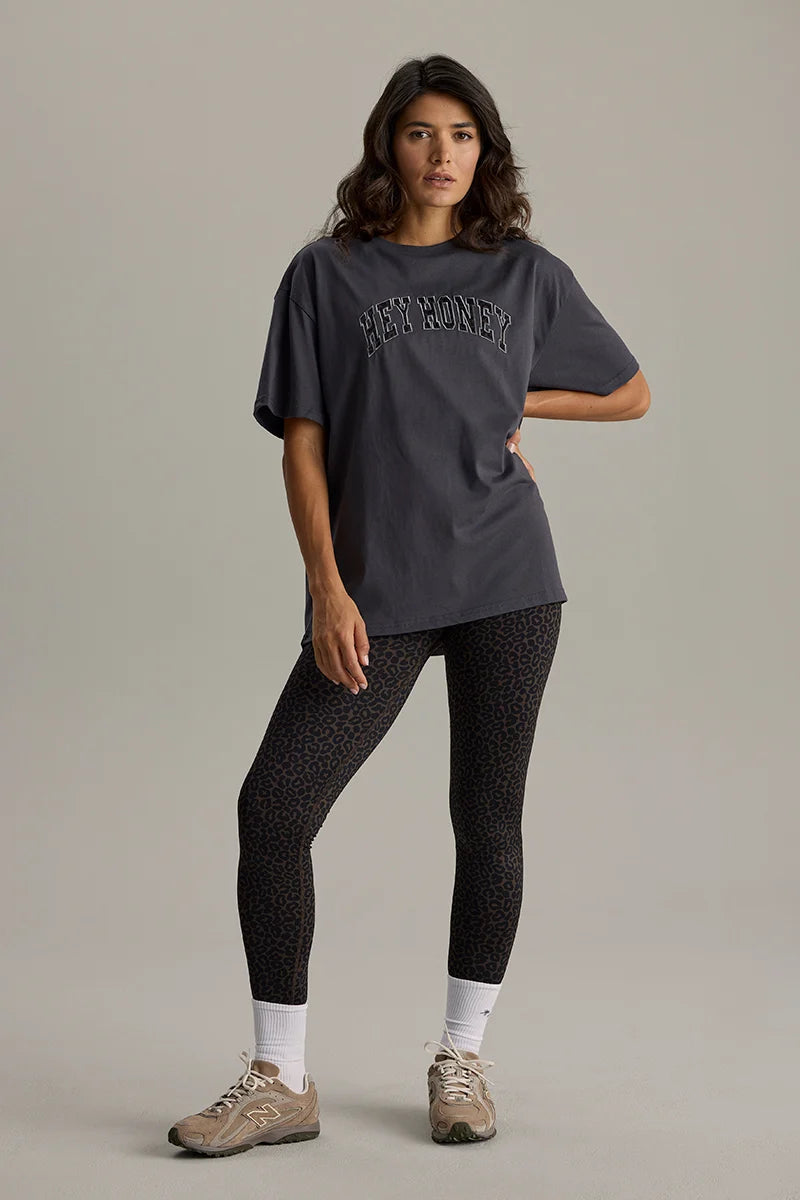 Hey Honey - Oversized T-Shirt Leo Dark Grey