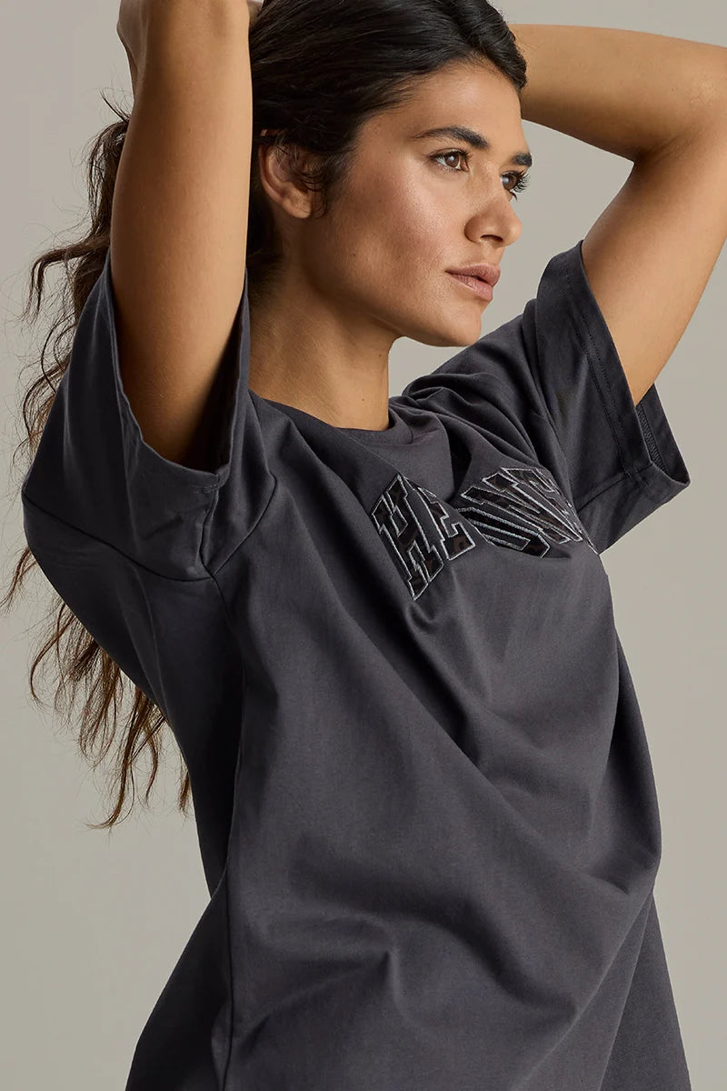 Hey Honey - Oversized T-Shirt Leo Dark Grey