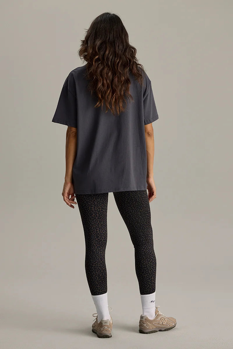 Hey Honey - Oversized T-Shirt Leo Dark Grey