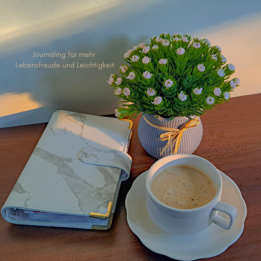 Workshop „Tinte gegen Stress“ Journaling mit Claudia @die_schreibapotheke 23.1.2027 10.30-12.30 Uhr