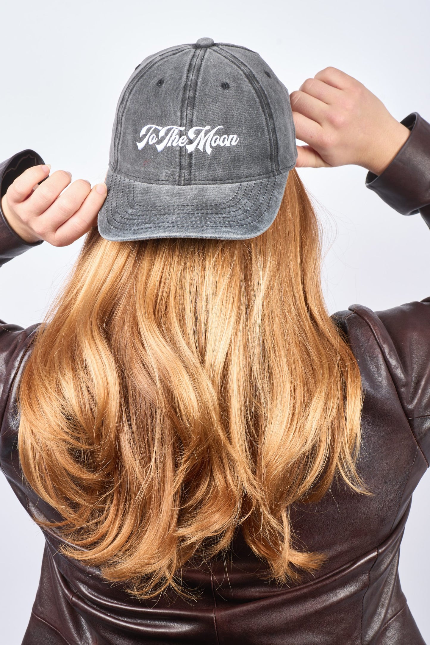 Washed Cap To the Moon von Sui Ava