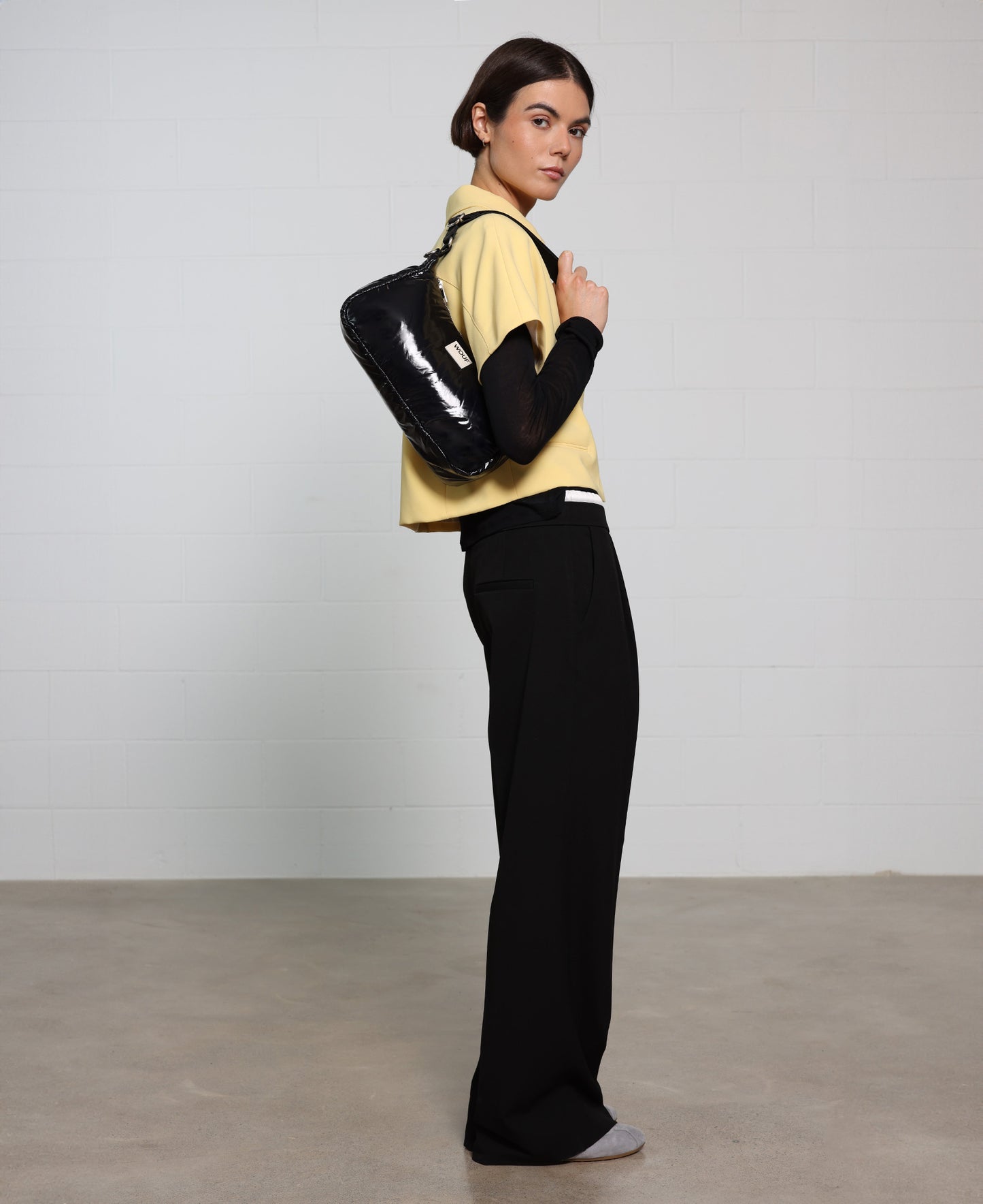 WOUF Glossy Nuit Shoulder Bag schwarz