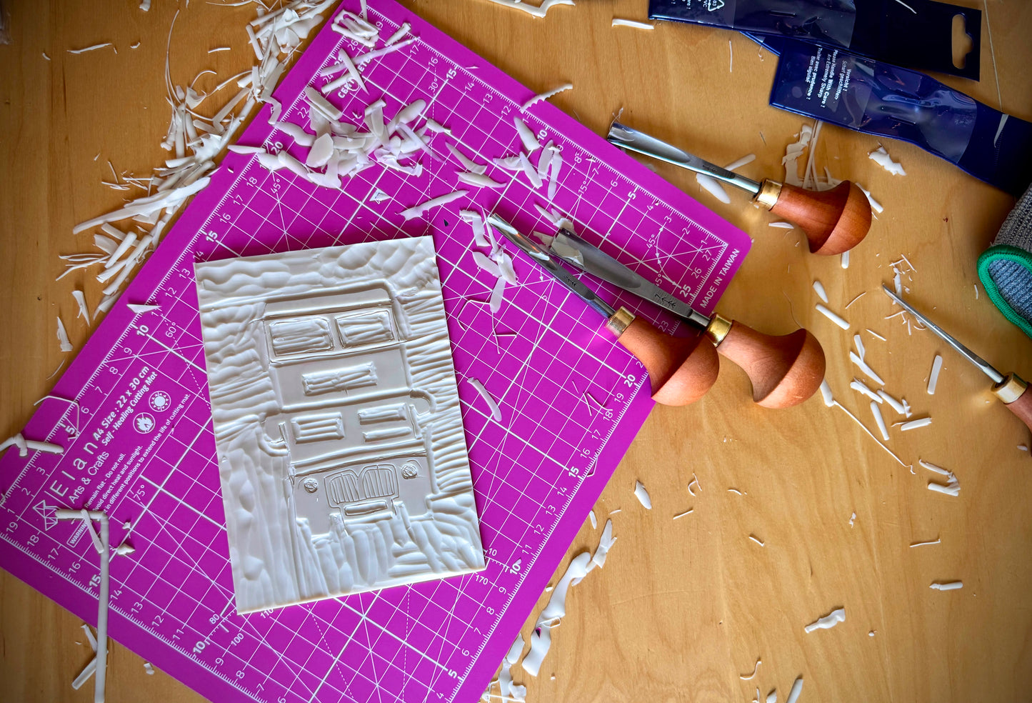 Workshop Linoleum Miniatures (Basics) mit Ricki @STUDIO1852_ 5.9.2026 von 14.30-17.30 Uhr